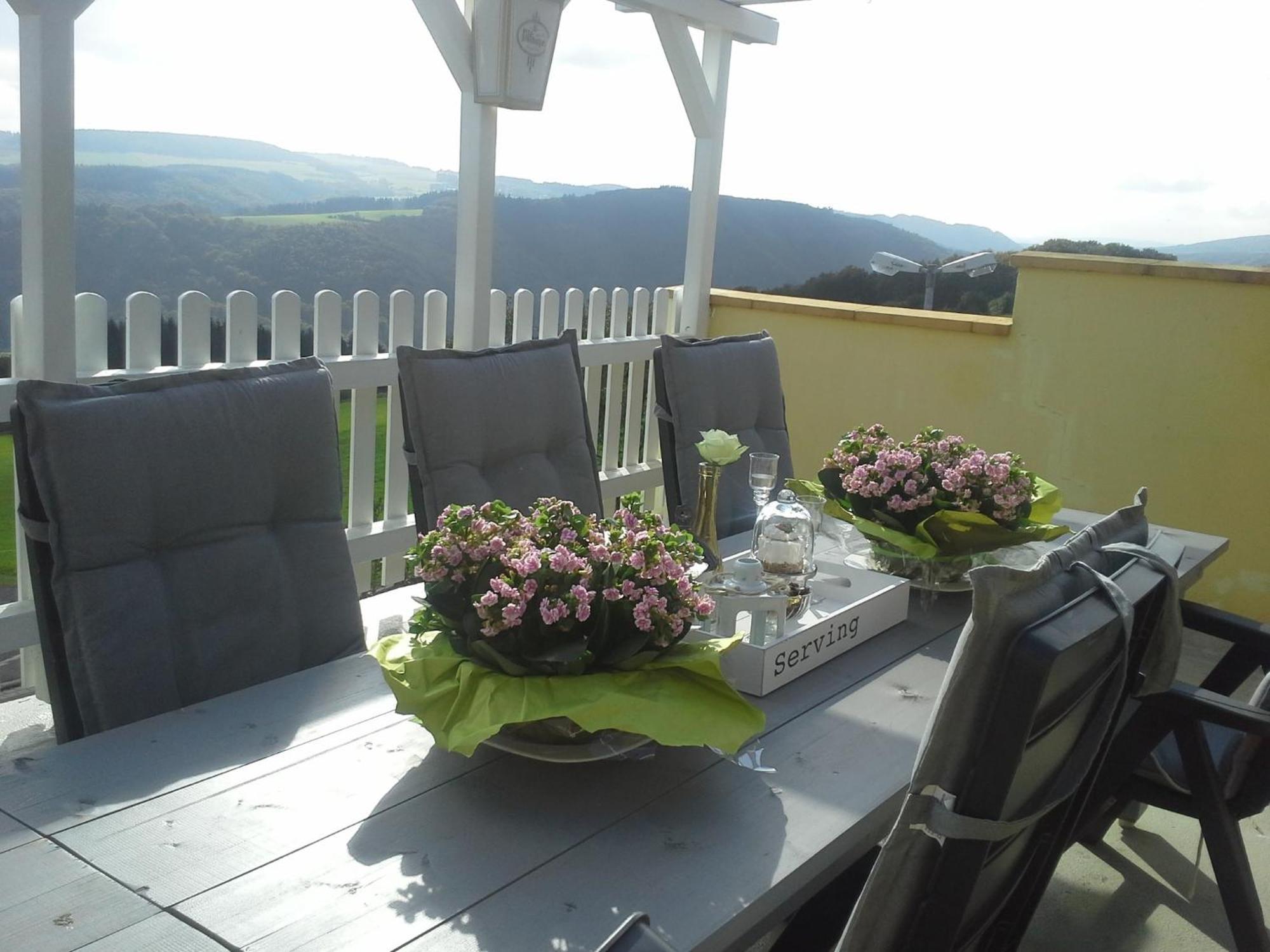 Beautiful Holidayhome With Sauna And Terrace Harscheid ภายนอก รูปภาพ